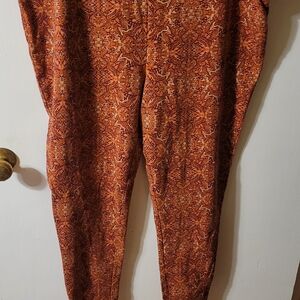 Terra & Sky Women's Orange Patterned Leggings